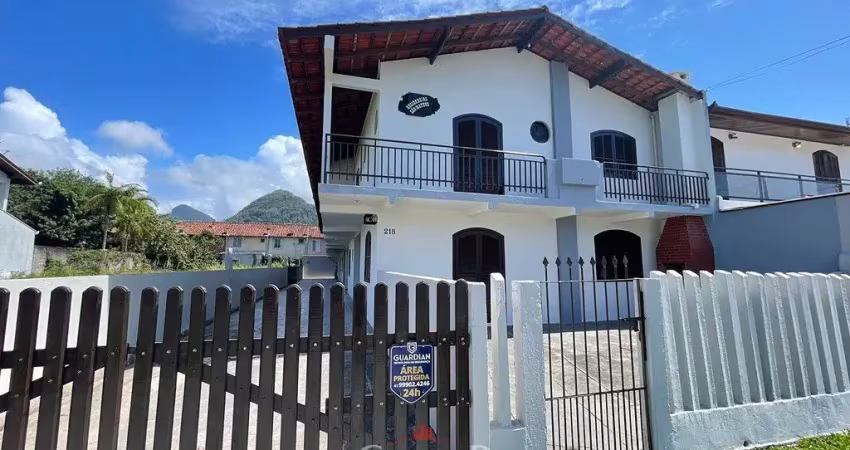 Casa com 4 quartos à venda na Rua São Mateus, 218, Caiobá, Matinhos