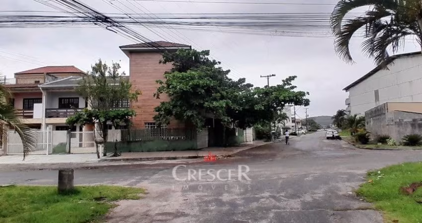 Triplex para venda com 3 quartos em Matinhos