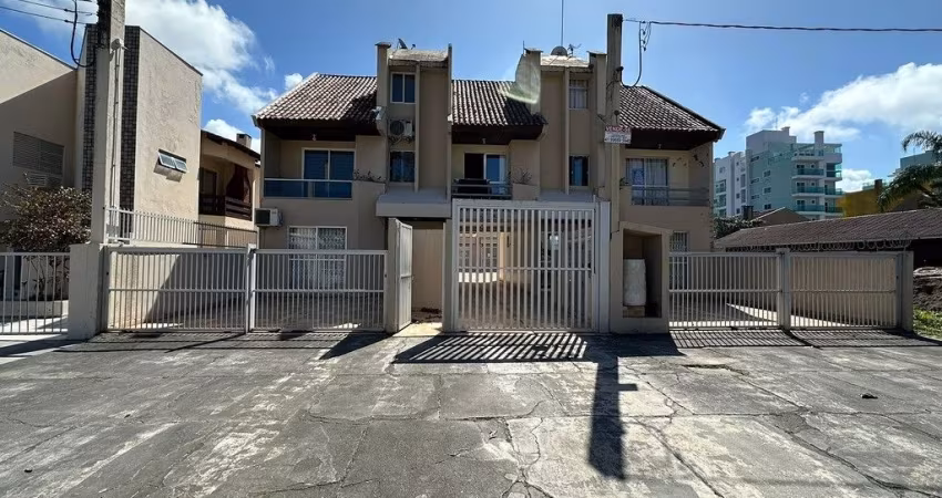 Apartamento 03 dormitórios a venda em Caiobá