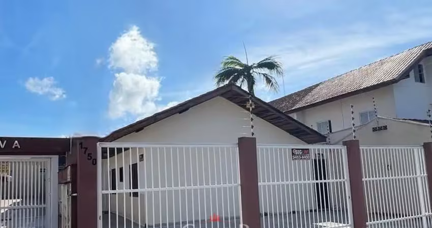 Casa com 2 quartos à venda na Avenida Guarapuava, 1750, Caiobá, Matinhos
