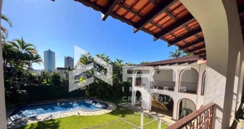 Casa com 4 quartos à venda no Centro, Blumenau 