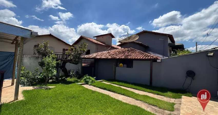 Casa com 3 dormitórios, 200 m² - venda por r$ 930.000,00 ou aluguel por r$ 3.800,00/mês - bela vista - brumadinho/mg