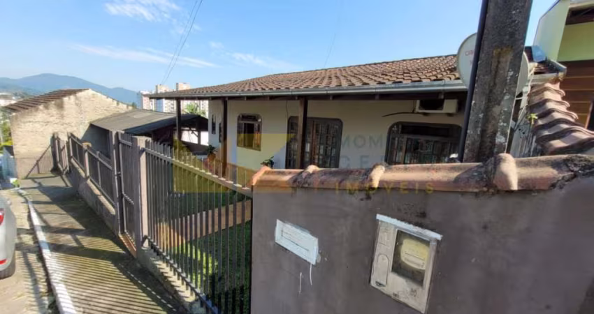Casa com 3 quartos à venda na Rua Marcelino Cardoso, 261, Água Verde, Blumenau
