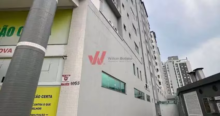Apartamento semi mobiliado em vila operária, itajaí/sc