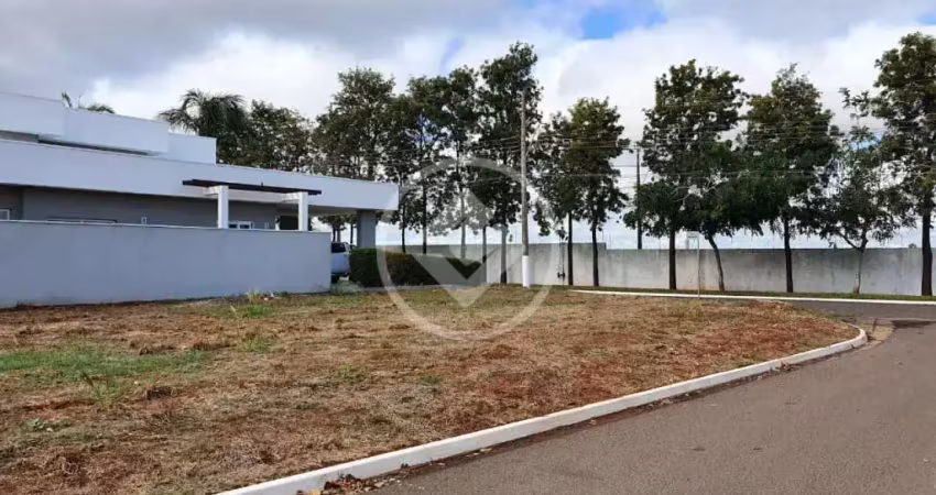 Terreno em condomínio a venda no bairro aeroporto codigo: 130469