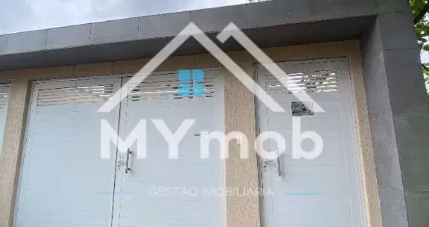Casa com 2 quartos para alugar na Rua Carmópolis, Guaratiba, Rio de Janeiro