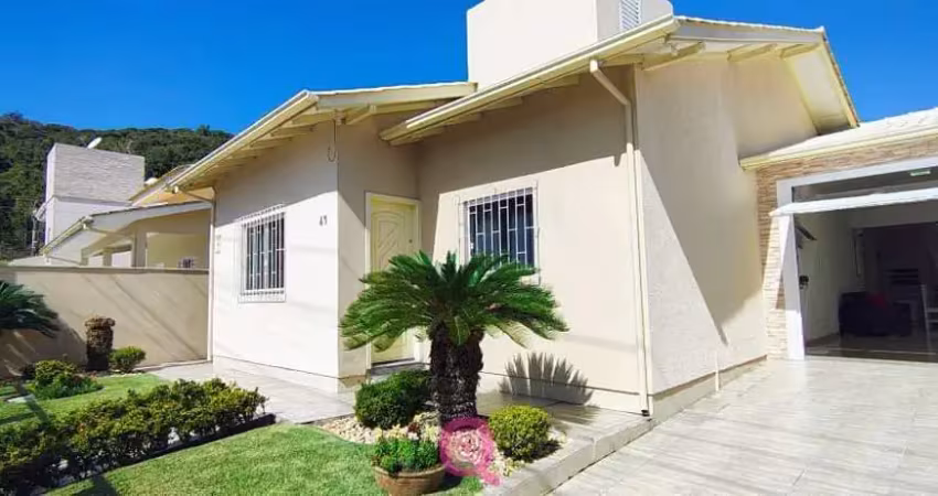 Casa com 3 quartos à venda na Rua Tereza Cristina, Centro, Laguna