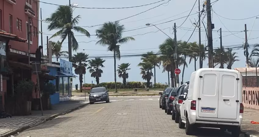 Já pensou em morar na  quadra da praia? ️️apenas 150metros do mar