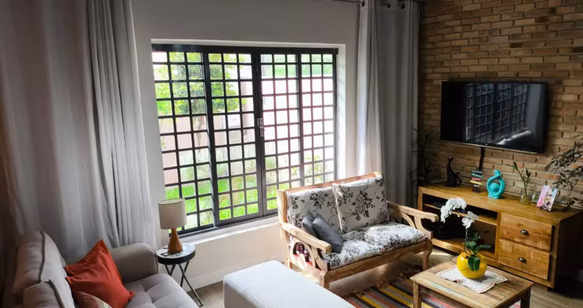 Casa com 3 quartos à venda no Jardim Santa Maria, Jacareí 