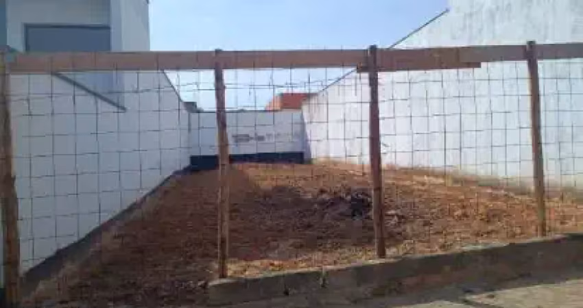 Terreno plano no jardim santa marta. bairro com fácil acesso para o centro e rod. castelo branco.