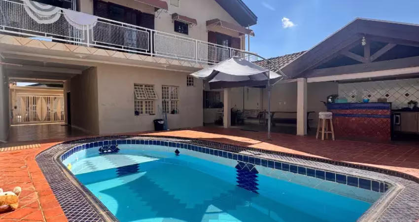 Sobrado com piscina à venda no jardim bandeirantes  em mogi guaçu