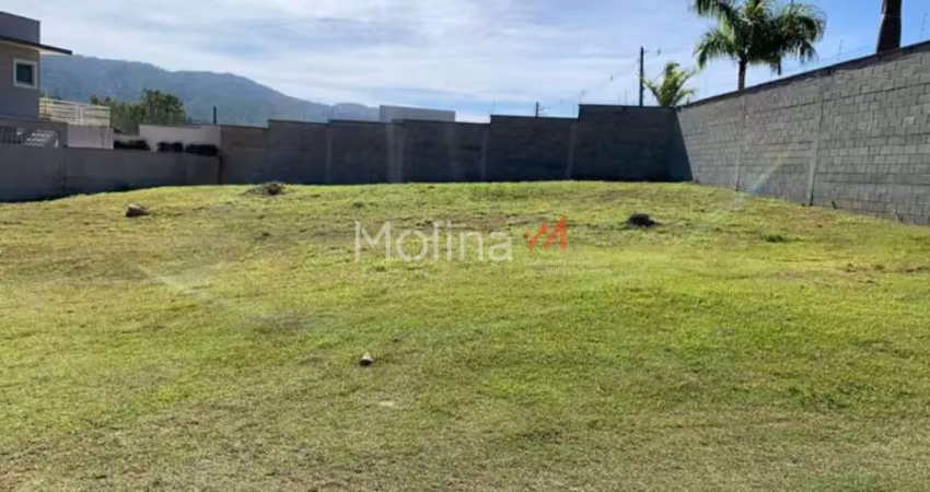 Terreno à venda na Estrada do Beija-Flor, Botujuru, Mogi das Cruzes