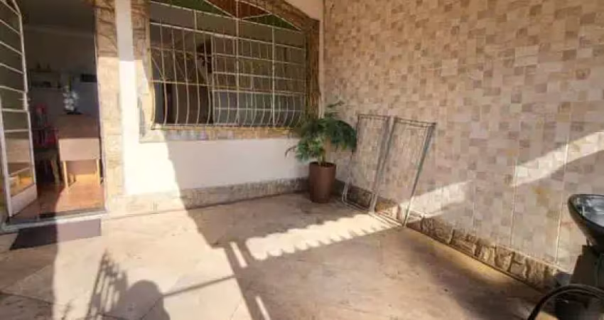 Casa com 2 quartos à venda na Rua Comendador Teixeira da Costa, Santa Amélia, Belo Horizonte
