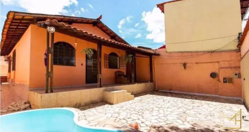 Casa com 3 quartos à venda na Avenida Desembargador Felippe Immesi, 169, Santa Mônica, Belo Horizonte