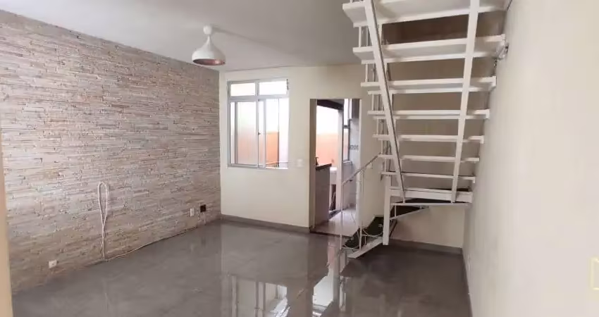 Casa com 2 quartos à venda na Rua Doutor Rubens Guimarães, Castelo, Belo Horizonte