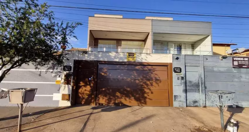 Casa com 4 quartos à venda na Cedro, Jardim Mariliza, Goiânia