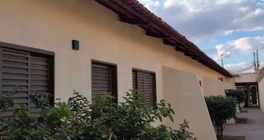 Casa comercial com 5 casa seriadas - setor jardim américa/goiânia