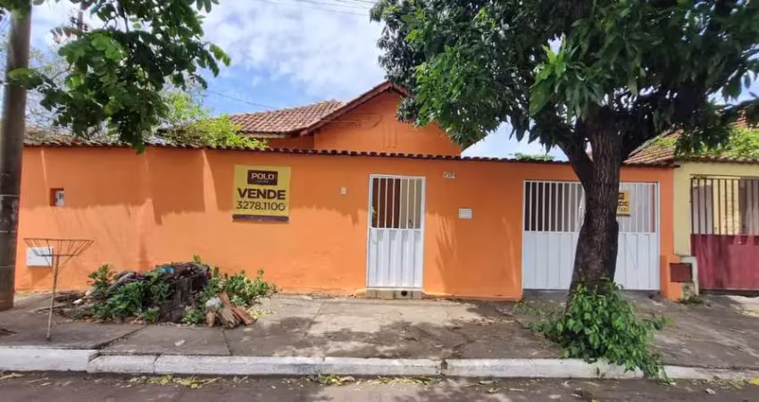 Casa com 3 quartos à venda na Z, Setor Centro Oeste, Goiânia