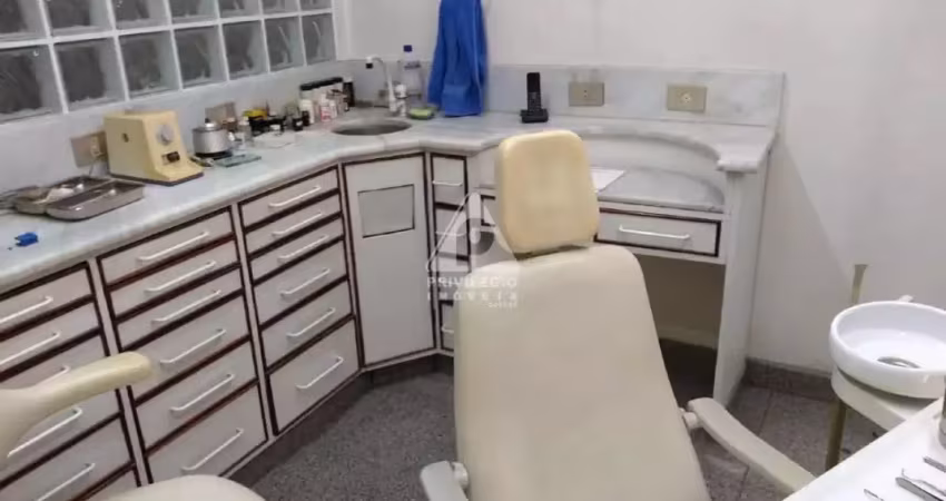 Sala comercial montada como consultório odontológico no méier