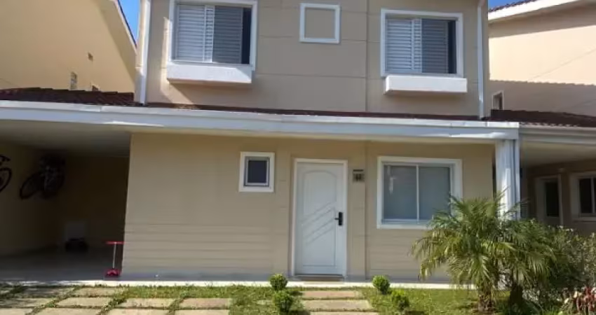 Casa mobiliada para locação no condomínio sunville – arujá, com 3 suítes e área gourmet completa