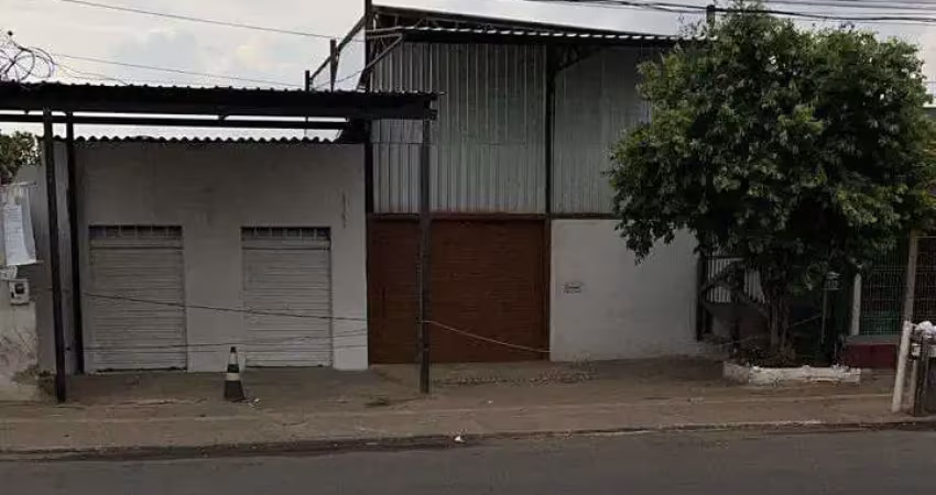 Barracão / Galpão / Depósito à venda na Padre Monte, 15, Goiá, Goiânia