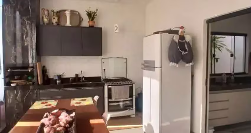 Casa à venda na Amburana, Jardim Mariliza, Goiânia