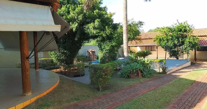 Chácara / sítio com 3 quartos à venda na Rua Regina, Gleba D Chácara 05, Chácaras de Recreio Samambaia, Goiânia