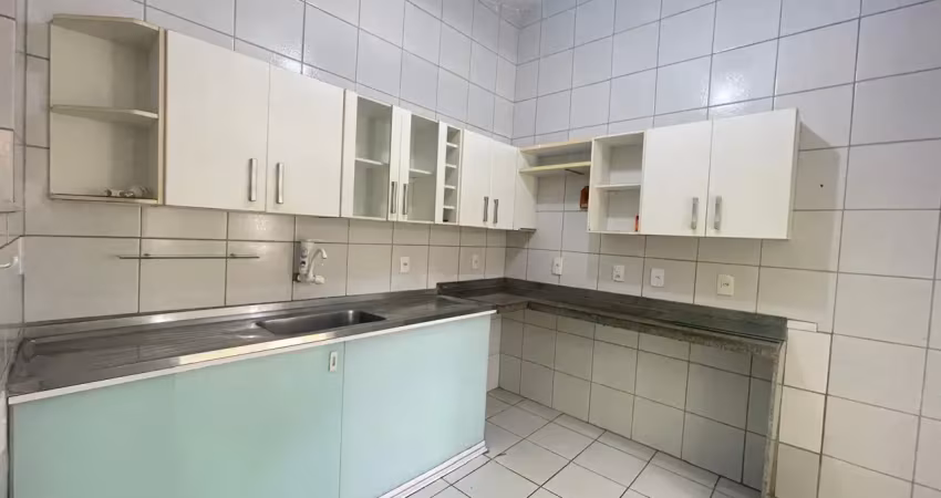 Casa com 3 quartos para alugar na Rua Valter Fernandes, 41, Capim Macio, Natal