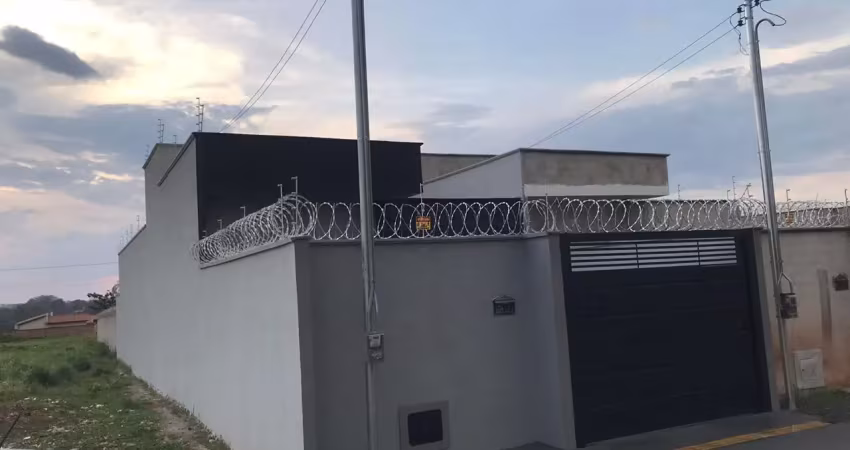 Linda casa localizada no residencial jardim boa esperança.