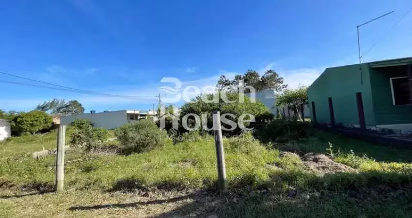Terreno bem localizado em nova tramandaí de esquina com avinida asfaltada.
