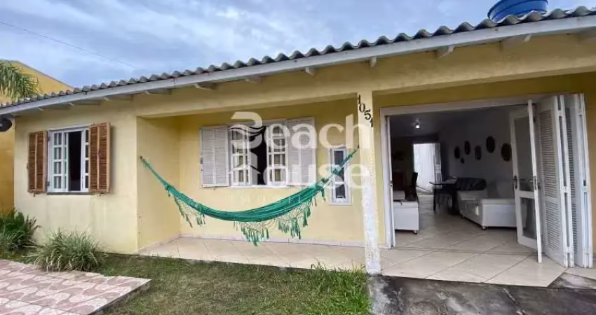 Belo imóvel em nova tramandaí – com piscina, alarme e totalmente mobiliado, pronto para morar !!!