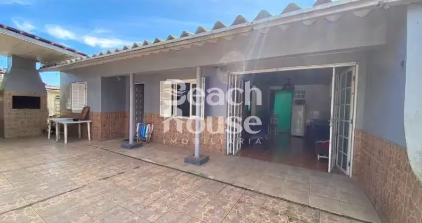 Linda casa com uma localização estrategica na cidade de tramandaí !!!