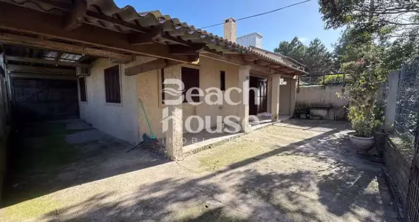 Aconchegante e linda casa com 3 dormitorios localizada no bairro aldeia da lagoa!!