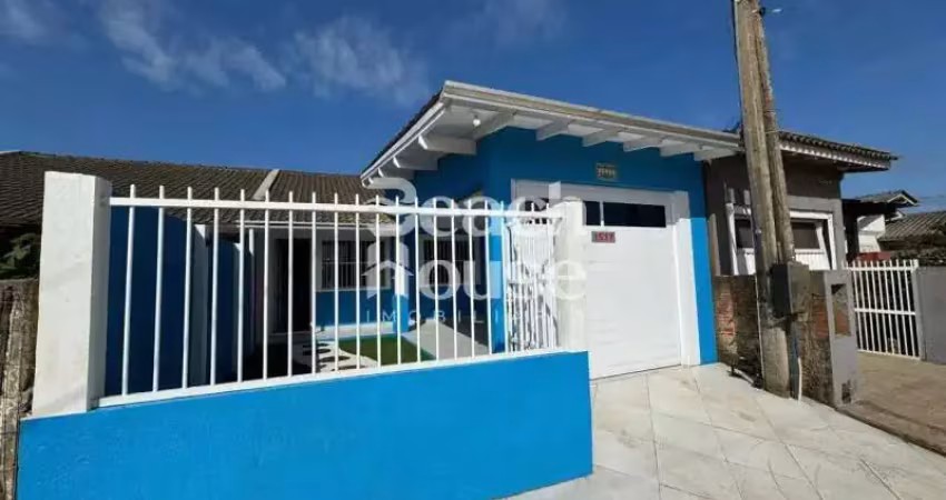 Aconchegante casa geminada com dois dormitórios, muito bem localizado na cidade de imbé !!!