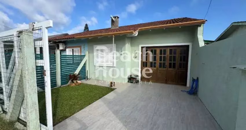 Charme e conforto no balneário presidente – casa com 3 dormitórios, anexo, lareira, espaço gourmet e semi mobiliada !!!