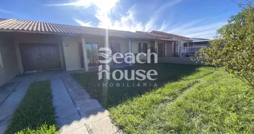 Casa próximo ao mar apenas 300 metros localizada tramandaí sul