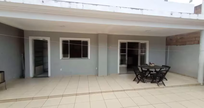 Casa em condomínio fechado com 3 quartos para alugar na Rua Rua Ademar Rêgo, 18, Parque 10 de Novembro, Manaus