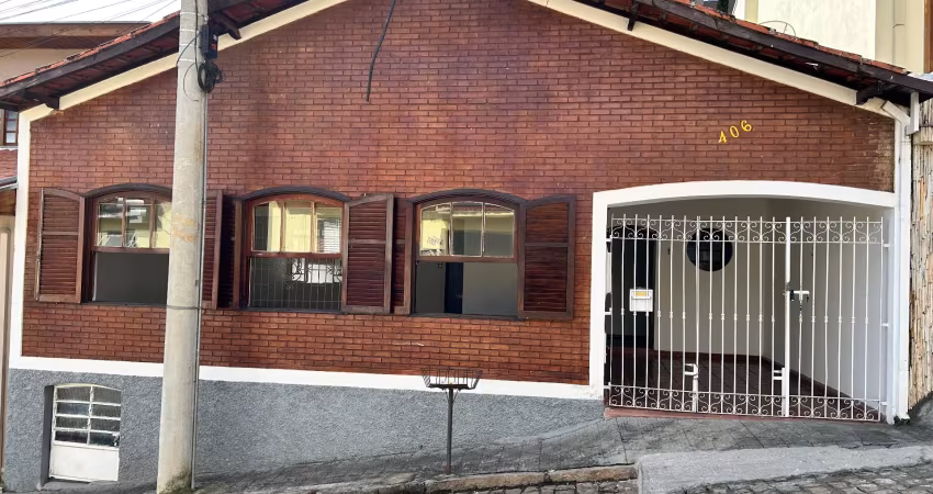 Casa à venda no centro de paraisópolis - mg | próxima à igreja matriz