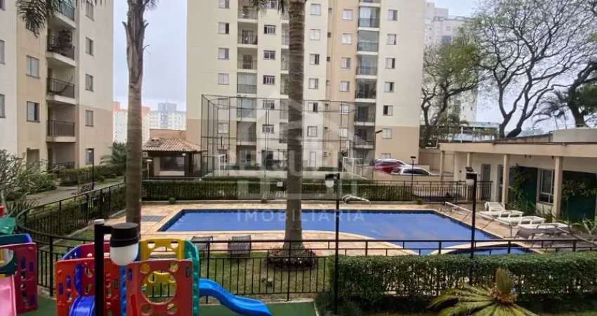 Apartamento amplo de 02 dormitórios com sacada e vaga - jardim três maria