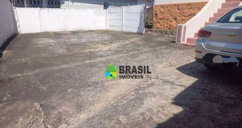 Casa com 3 quartos à venda na Rua Monteiro Lobato, São João, Poços de Caldas