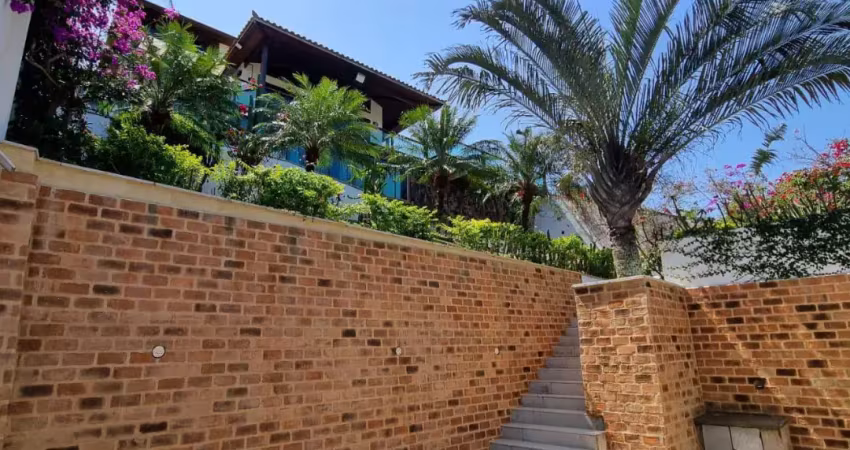 Mansão apaixonante em búzios no bairro da brava conforto e contato com a natureza!