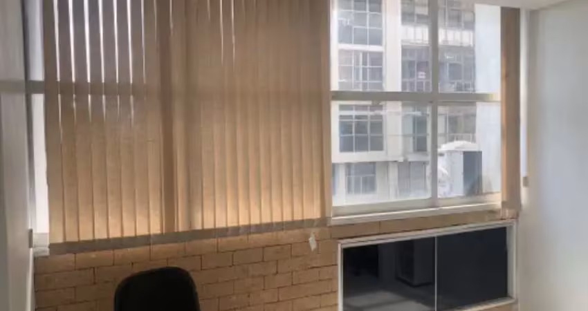 Vendo sala (só cont. de venda s/ escritura) no comércio reformada divisória pronta para uso local excelente do bairro r$ 50.000,00 - op0rtunidade