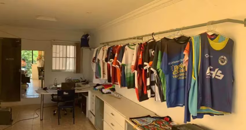 Casa a venda boca do rio terreo 1º e 2º andar tipo sobrado ótimo para empresas de qualquer ramo estacionamento para 8 carros r$ 1.000.00.000,00