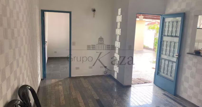 Casa com 1 quarto para alugar na Rua Serimbura, Fundos, Vila Guaianazes, São José dos Campos