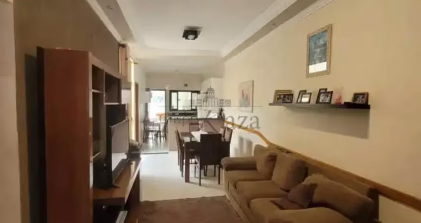 Casa com 3 quartos à venda na Rua Rosa Claro Martins, Bosque dos Ipês, São José dos Campos