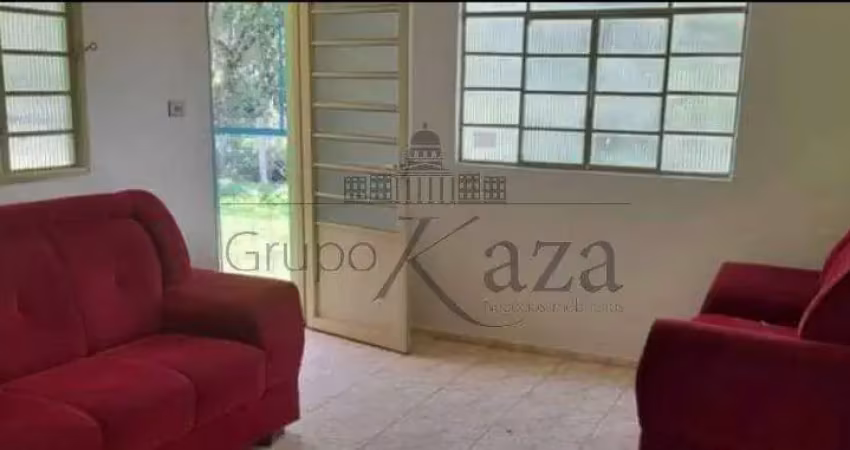 Casa com 2 quartos à venda na Rua Três, Bom Retiro, São José dos Campos
