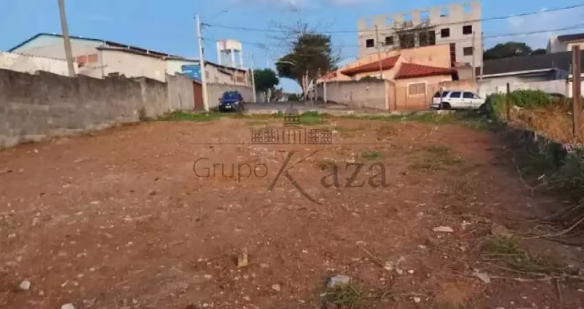 Terreno à venda na Rua José Barreto Silva, Jardim Pararangaba, São José dos Campos