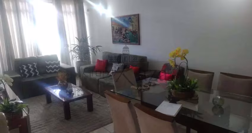 Casa com 4 quartos à venda na Rua Luiz Pasteur, Monte Castelo, São José dos Campos