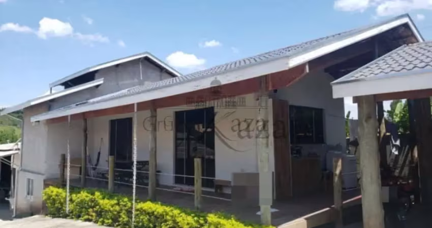 Fazenda à venda na Rua João Rodolfo Castelli, Chácara toda, Putim, São José dos Campos