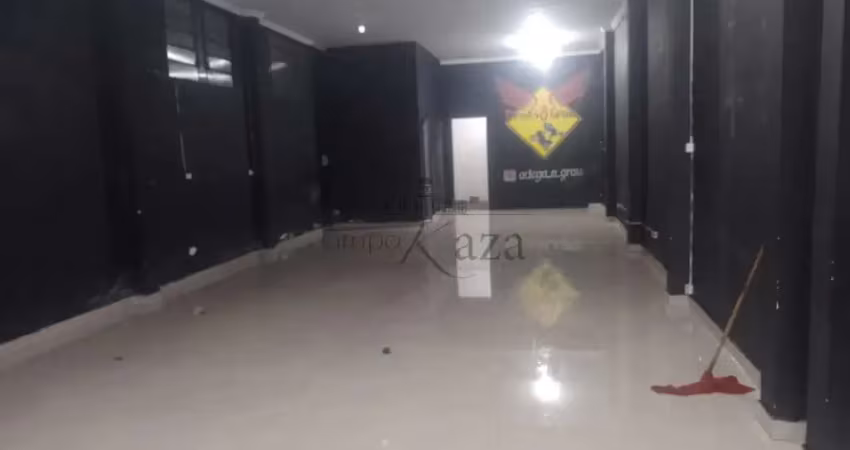 Casa comercial à venda na Avenida Adonias da Silva, 1354415, Campo dos Alemães, São José dos Campos